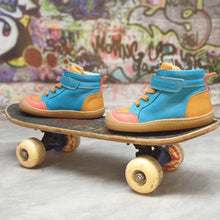 Lade das Bild in den Galerie-Viewer, Future