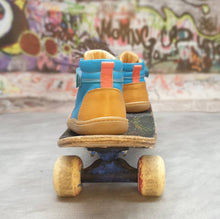 Lade das Bild in den Galerie-Viewer, Future