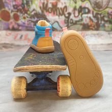 Lade das Bild in den Galerie-Viewer, Future