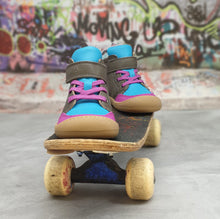 Lade das Bild in den Galerie-Viewer, Spirit